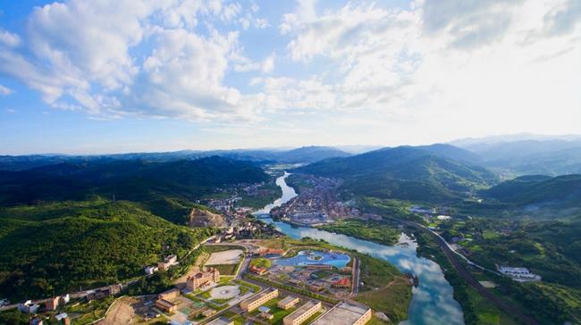 貴州省鎮(zhèn)遠市學習變革浪潮涌動，自信成就之源的最新消息